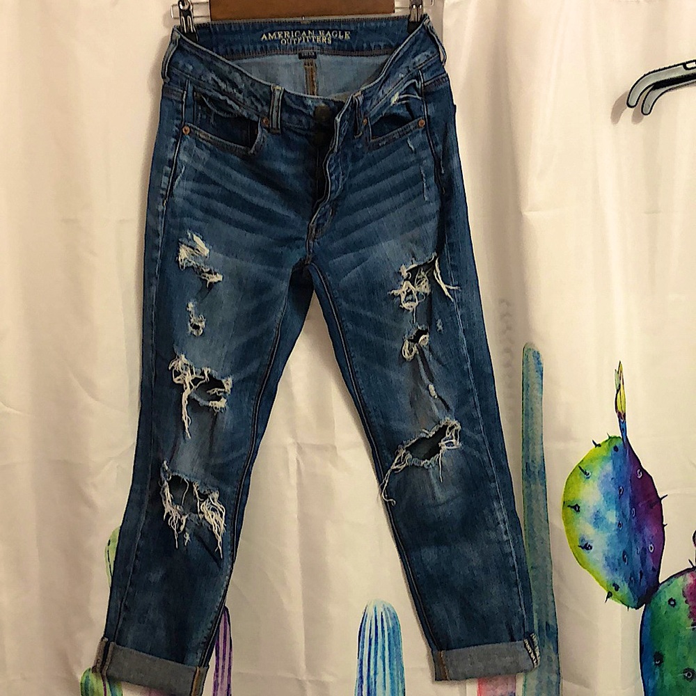 American Eagle Stretchy Ripped Jeans size 2